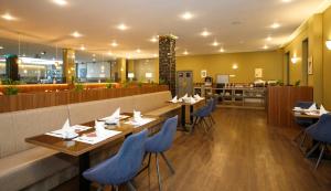 Restauracja lub miejsce do jedzenia w obiekcie Parkhotel Carlsbad Inn