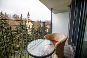 Balkon lub taras w obiekcie Parkhotel Carlsbad Inn