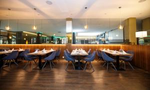 Restauracja lub miejsce do jedzenia w obiekcie Parkhotel Carlsbad Inn