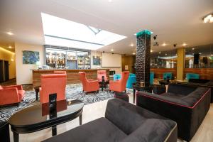 Część wypoczynkowa w obiekcie Parkhotel Carlsbad Inn