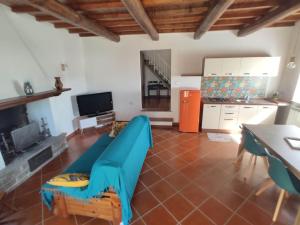Η κουζίνα ή μικρή κουζίνα στο Casa vacanza Terrazza sul lago +16 φωτογραφίες
