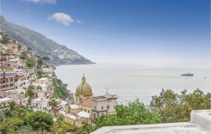 uitzicht op positano aan de kust van Amalfi bij Il Noce in Corbara