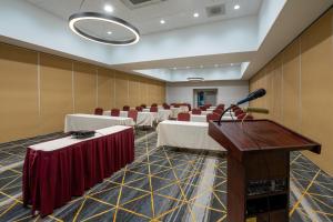 Konferenční prostory v ubytování Holiday Inn Phoenix-Mesa Chandler by IHG