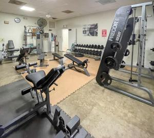 Fitness centrum a/nebo fitness zařízení v ubytování See Dolphins From Your Private Deck with This Beautiful Property!