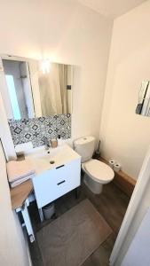 Kúpeľňa v ubytovaní Grand studio l Parking privé l Centre ville