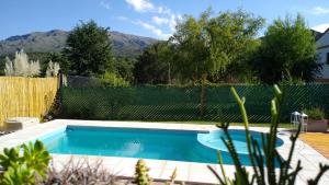 Bazén v ubytovaní Casa con pileta 4/5 Personas en Potrero De Los Funes,rodeada de sierras,paisajes Y Una Paz Increible! alebo v jeho blízkosti