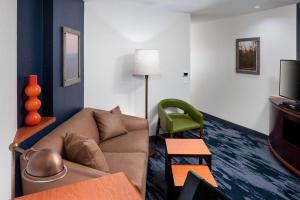 Posezení v ubytování Fairfield Inn & Suites by Marriott Austin Parmer Tech Ridge