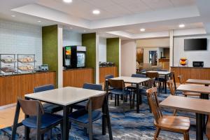 Restaurace v ubytování Fairfield Inn and Suites by Marriott Clearwater