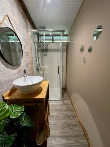 Gallery image of Auti studio direct access to the beach on Moorea with AC -WiFi - Netflix in Haapiti