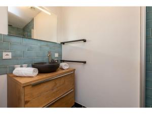 Koupelna v ubytování Holiday home in a rural atmosphere in beautiful Oostkapelle