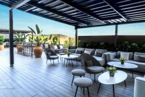 Posezení v ubytování AC Hotel Valencia by Marriott