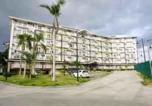 Gedung tempat apartemen berlokasi