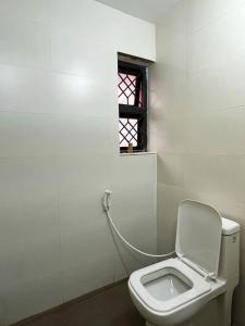Vannituba majutusasutuses Rahees Bi Roambay - Backpacker Hostel