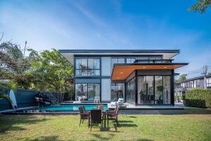 Bazén v ubytování AnB Loft 1 poolvilla 3BR/3bath nebo v jeho okolí