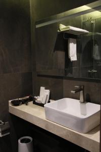 Ein Badezimmer in der Unterkunft Sofia International Hotel