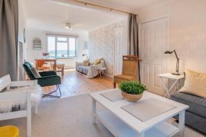 Zona de estar de Glastonbury, large House Stunning views 2 to 5 bedrooms, 3 receptions turn into bedrooms