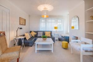 Zona de estar de Glastonbury, large House Stunning views 2 to 5 bedrooms, 3 receptions turn into bedrooms