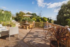 Glastonbury, large House Stunning views 2 to 5 bedrooms, 3 receptions turn into bedrooms的阳台或露台