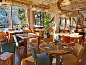 Restaurace v ubytování Ribno Alpine Hotel