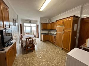 Kuchyň nebo kuchyňský kout v ubytování Estepona Beach Center