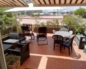 Balkón alebo terasa v ubytovaní Magnifique appart neuf 6 pers CLIMATISE grande terrasse amenagee
