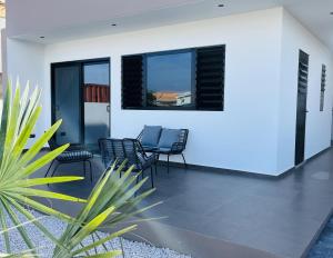 Billede fra billedgalleriet på Bon Dia Studio seaview with Jacuzzi i Grote Berg