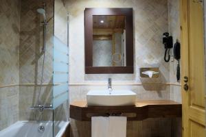 Un baño de Apartaments Els Llacs