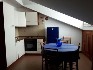 Afbeelding uit fotogalerij van Mansarda Via Chanoux in Saint Vincent