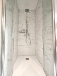 Phòng tắm tại Rustico Mulino1 - Fully Renovated Near Locarno and Ascona