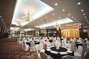 Restaurace v ubytování New Donghae Tourist Hotel