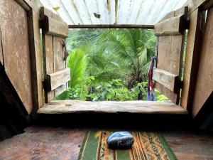 Taman di luar Rustic Cabin in Pavones surf brake