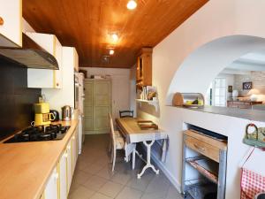Кухня або міні-кухня у Villa Saint-Clément-des-Baleines, 5 pièces, 8 personnes - FR-1-258-13