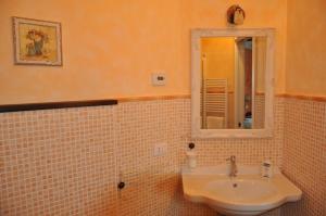 Koupelna v ubytování B&B Il Feriolo