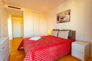 Postel nebo postele na pokoji v ubytování VilamouraSun Aquamar 518 - Fantástico Vista + 37 fotografií