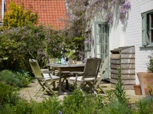 En have udenfor Water Meadow Cottage