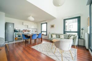 Kuchyň nebo kuchyňský kout v ubytování Duplex Asnieres - Duplex en bords de Seine