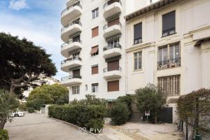 Budynek, w którym mieści się apartament