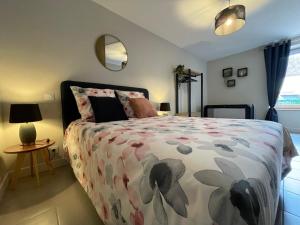 Posteľ alebo postele v izbe v ubytovaní Maison n°4 aux portes du Zoo de Beauval