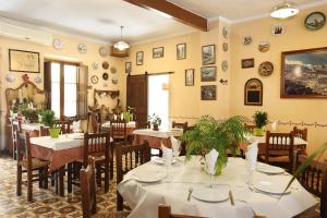 Restaurace v ubytování Nasilvana Hotel & Spa Adults Only