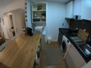 Gallery image of Lisbon, Cozy studio in Paço de Arcos, Oeiras in Paço de Arcos