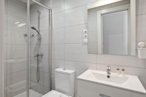 Ванная комната в Central and modern Fuengirola apartment Ref 34