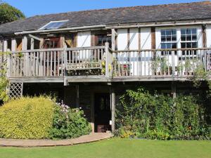 Gallery image of The Barn in Dartmouth