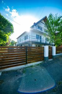 Hoone, kus villa asub