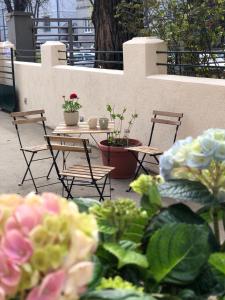 ระเบียงหรือลานระเบียงของ Cabbage Hostel
