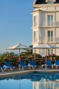 Bazén v ubytování Gran Hotel Suances nebo v jeho okolí + 19 fotografií