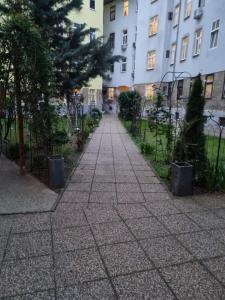Vonkajšia záhrada v ubytovaní Mili