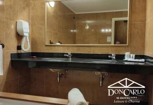 Vannituba majutusasutuses Hotel Don Carlo