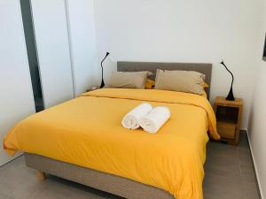 Photo de la galerie de l'établissement 2 pièces luxe residence Le Flamboyant, à Baie Nettlé 9 autres photos