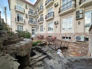 Budova, kde se hotel nachází