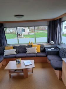 Posezení v ubytování Stacaravan 169 5* camping De kuilart in Friesland